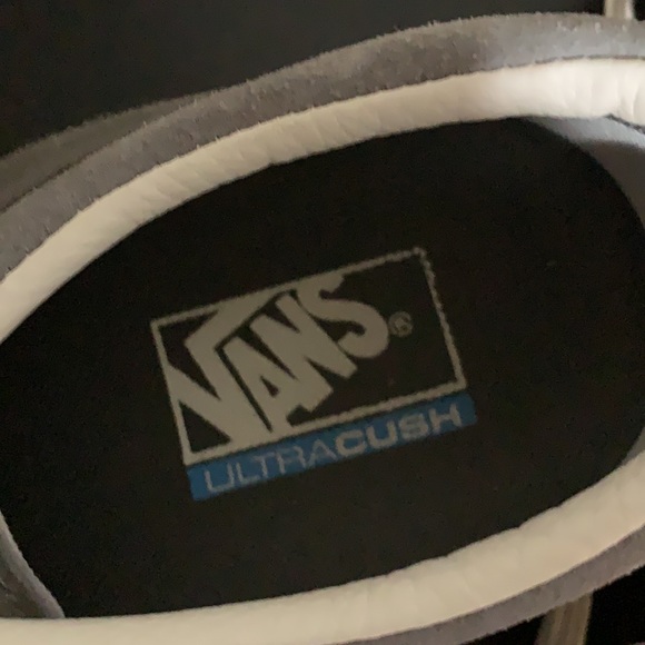 Men’s Vans - Picture 4 of 4